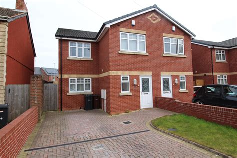 <b>3</b> bed semi-detached <b>property</b> with parking to let for £900 per month excluding bills and council tax. . 3 bedroom house to rent in wolverhampton